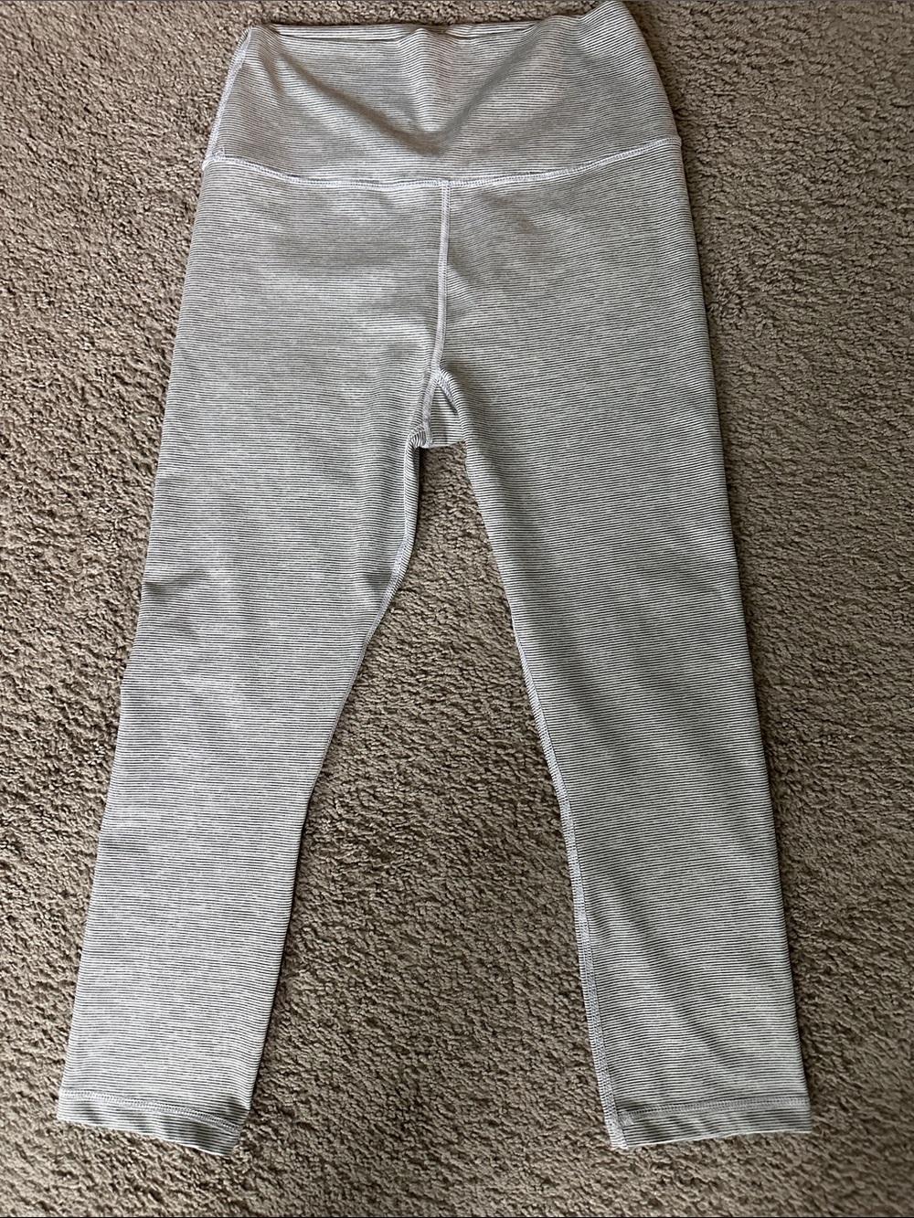 Scorpio Sol Light Gray High-Waist Leggings